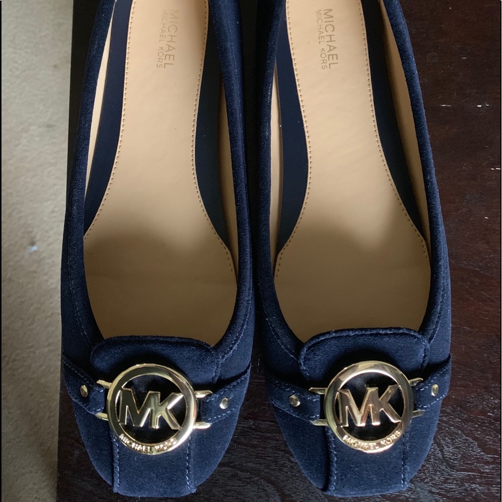 Micheal Kors flats